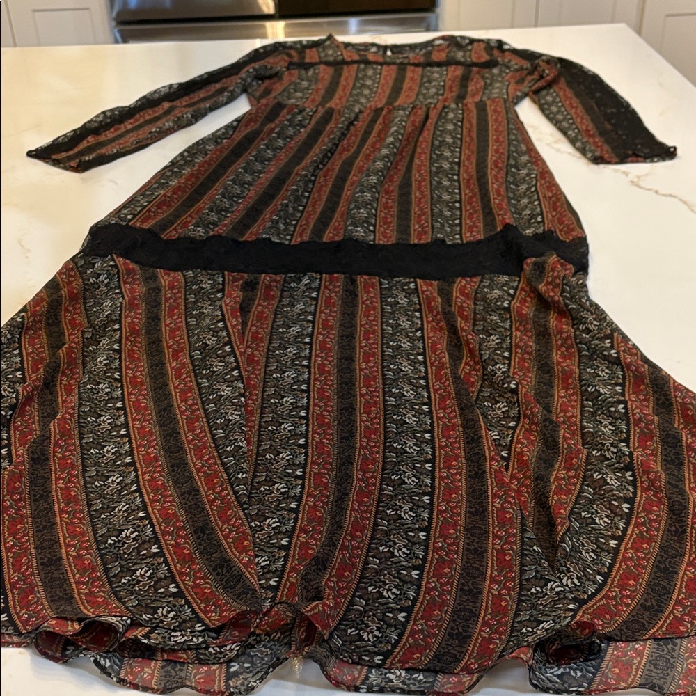 BCBGeneration Black and Red Striped Long Sleeve Dress 6 (Euro 10)